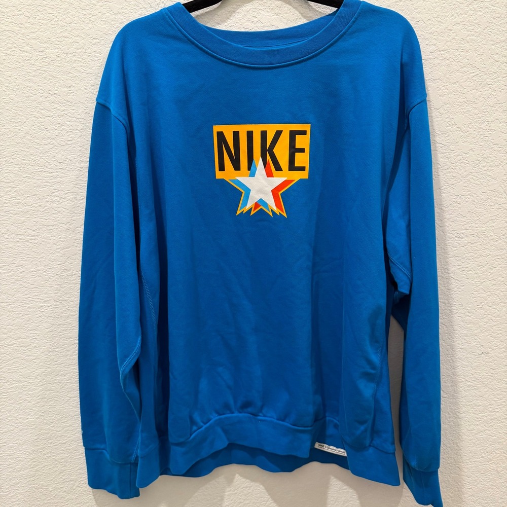 Nike Standard Issue Dri-FIT Blue Graphic Star Sweatshirt Mens XL DA6937-403